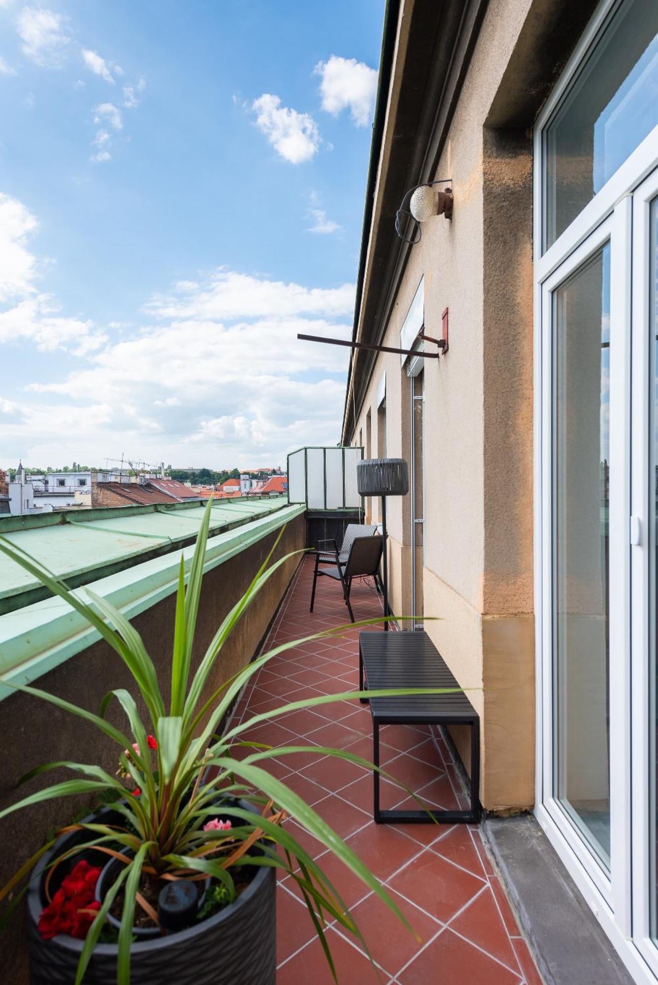 Luxury Apartment With A Balcony And A Terrace Prag Eksteriør billede